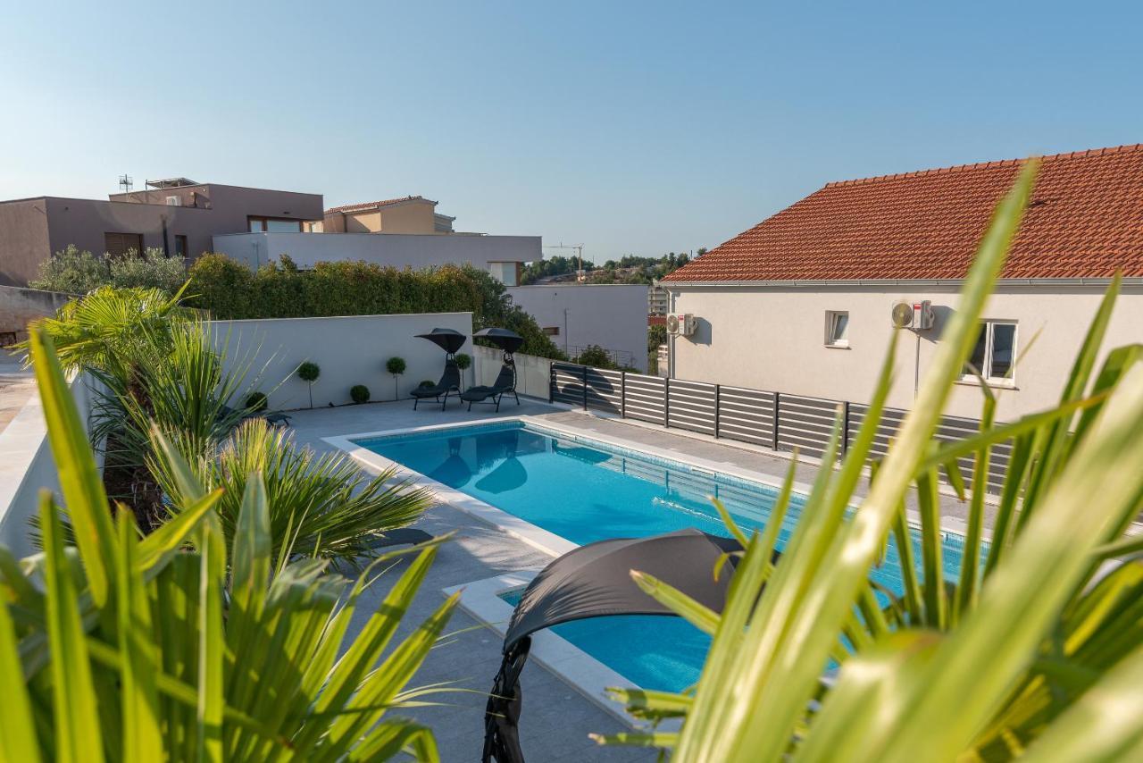 Apartments Vrania Сегет-Враниця Екстер'єр фото