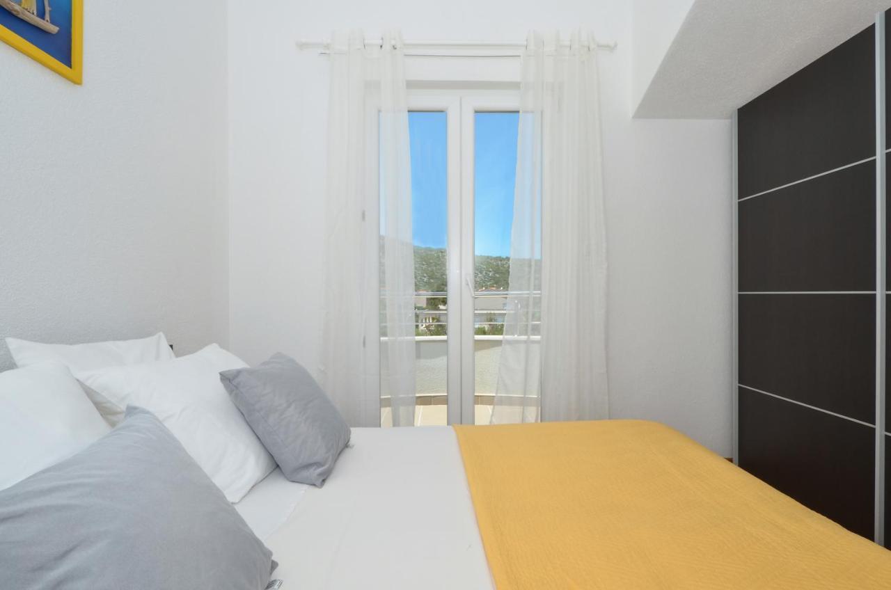 Apartments Vrania Сегет-Враниця Екстер'єр фото