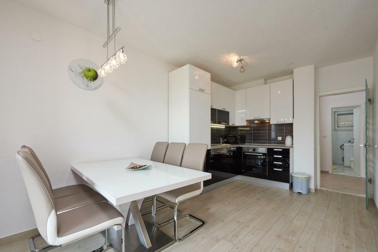 Apartments Vrania Сегет-Враниця Екстер'єр фото